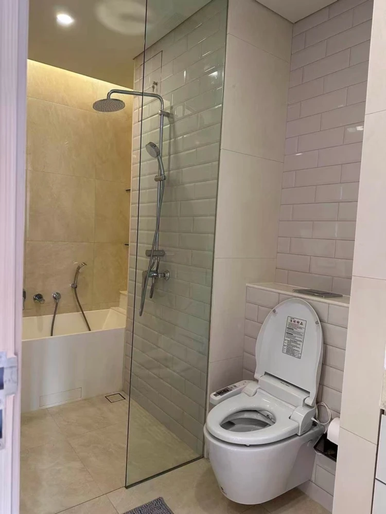 For rent: Siamese Exclusive Sukhumvit 42, 21st floor, fully furnished unit, ready to move in. Book now!