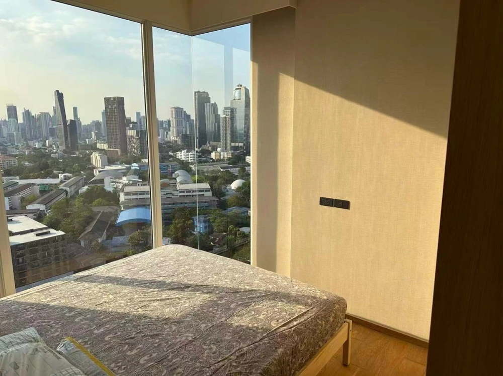 For rent: Siamese Exclusive Sukhumvit 42, 21st floor, fully furnished unit, ready to move in. Book now!