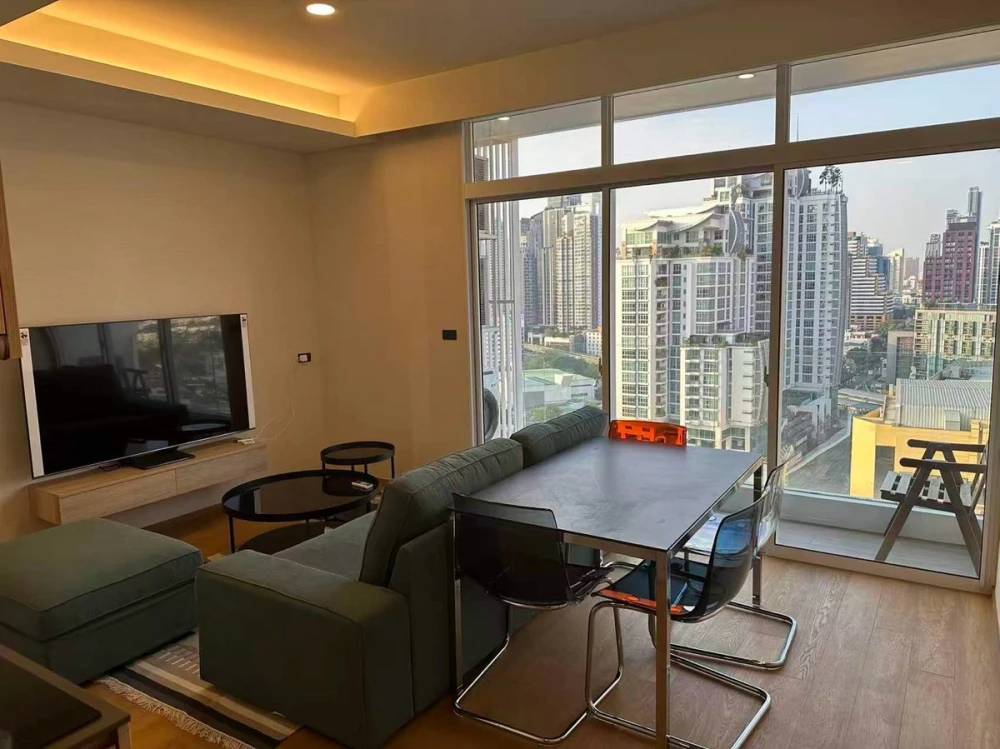 For rent: Siamese Exclusive Sukhumvit 42, 21st floor, fully furnished unit, ready to move in. Book now!