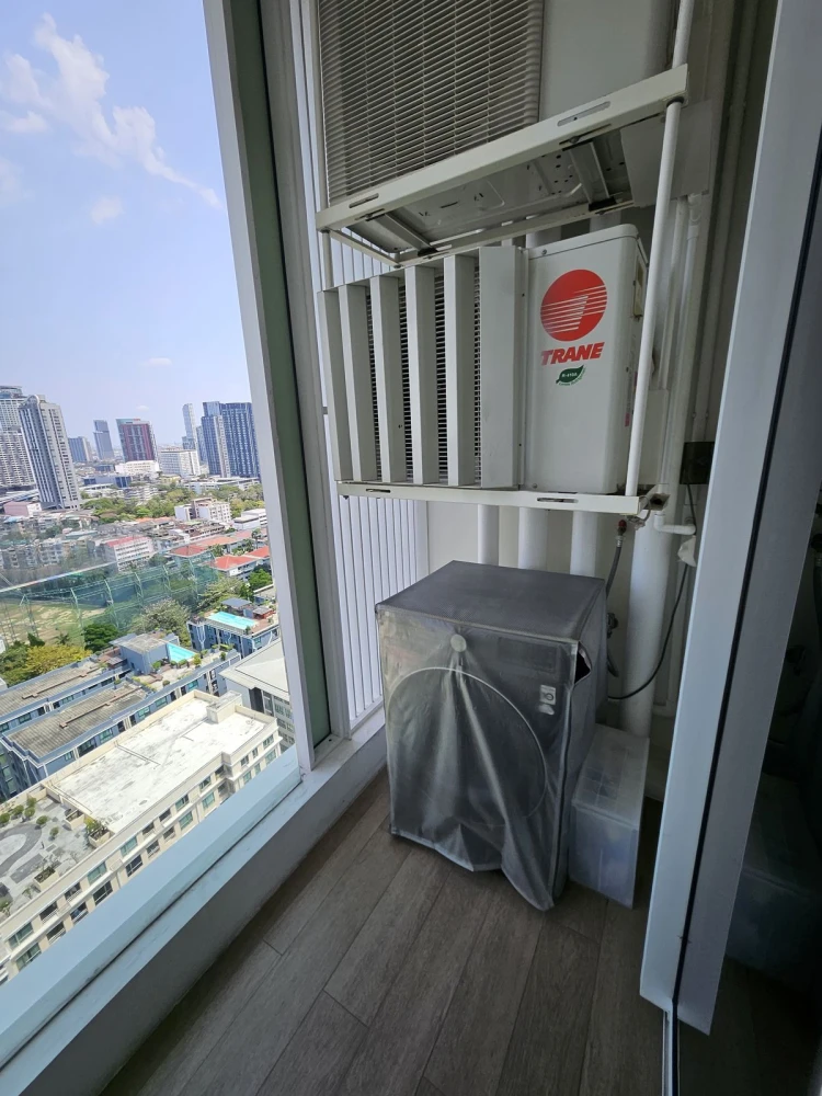 For rent: Siamese Exclusive Sukhumvit 42, 22nd floor, nice room, fully furnished, book now.