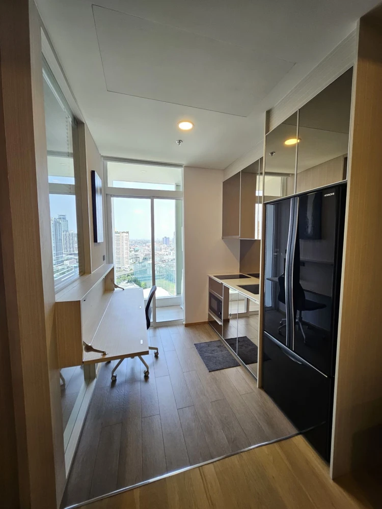 For rent: Siamese Exclusive Sukhumvit 42, 22nd floor, nice room, fully furnished, book now.