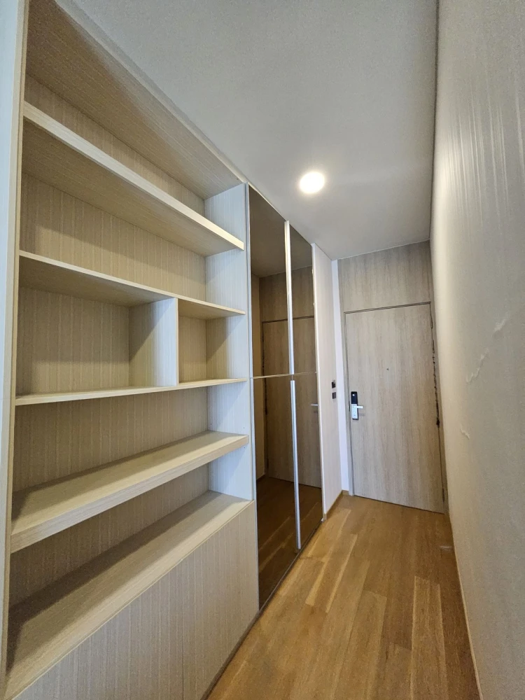 For rent: Siamese Exclusive Sukhumvit 42, 22nd floor, nice room, fully furnished, book now.