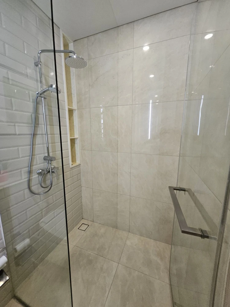 For rent: Siamese Exclusive Sukhumvit 42, 22nd floor, nice room, fully furnished, book now.
