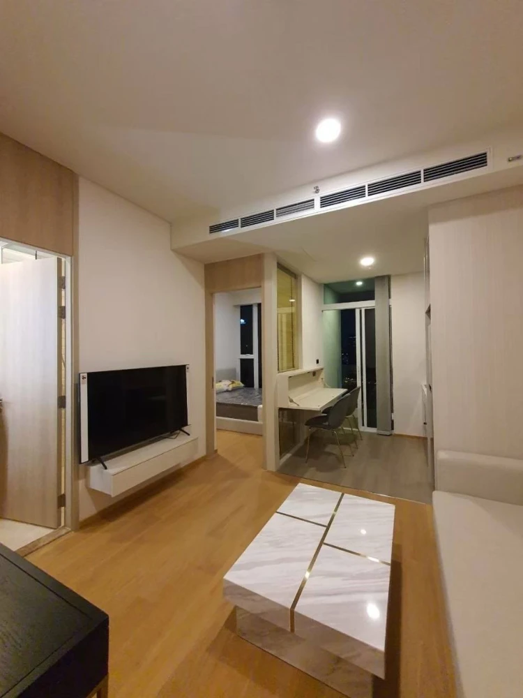 For rent: Siamese Exclusive Sukhumvit 42, close to the BTS station, convenient transportation, close to restaurants and cafes, ready for you to experi