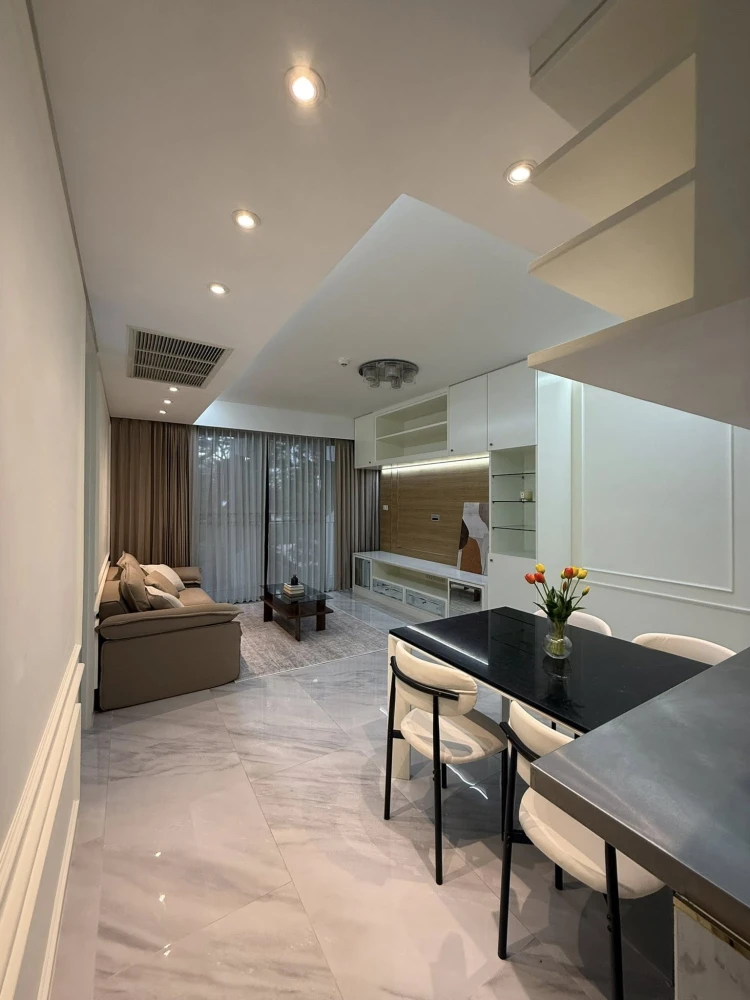 For rent: Siamese Gioia Sukhumvit 31, 2 bedrooms, plenty of living space, good location, fully furnished, reserve now!