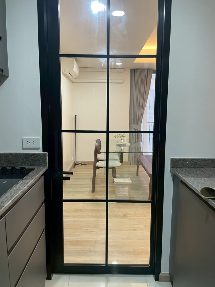 For rent: Siamese Gioia Sukhumvit 31, spacious room, comfortable, complete with electrical appliances, fully furnished, just bring your bag and you ca