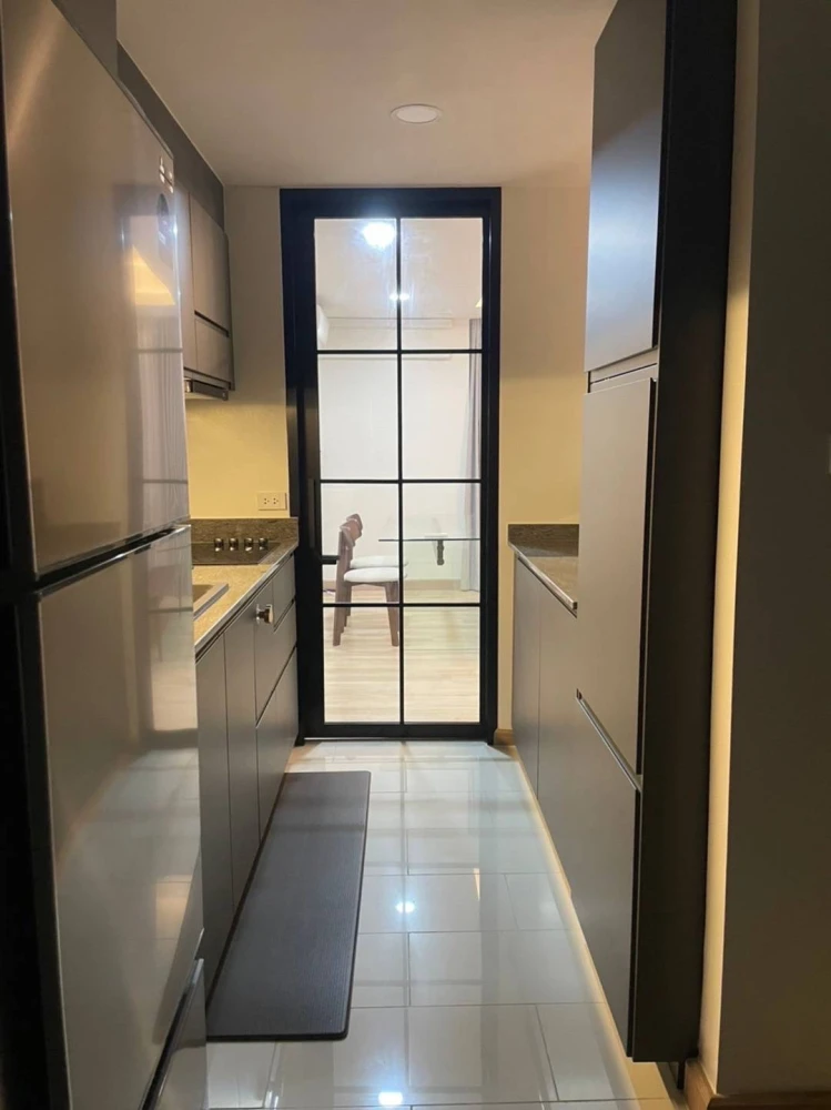 For rent: Siamese Gioia Sukhumvit 31, spacious room, comfortable, complete with electrical appliances, fully furnished, just bring your bag and you ca