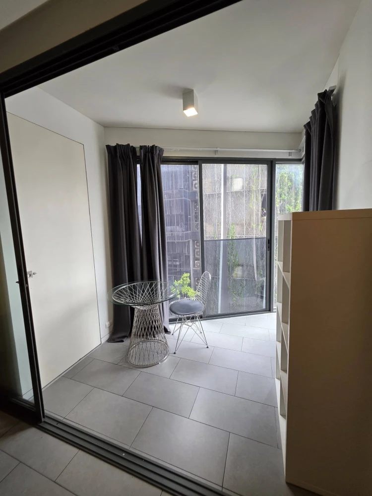 For rent: Siamese Ratchakru. Nice room, fully furnished, spacious and comfortable. Book now!