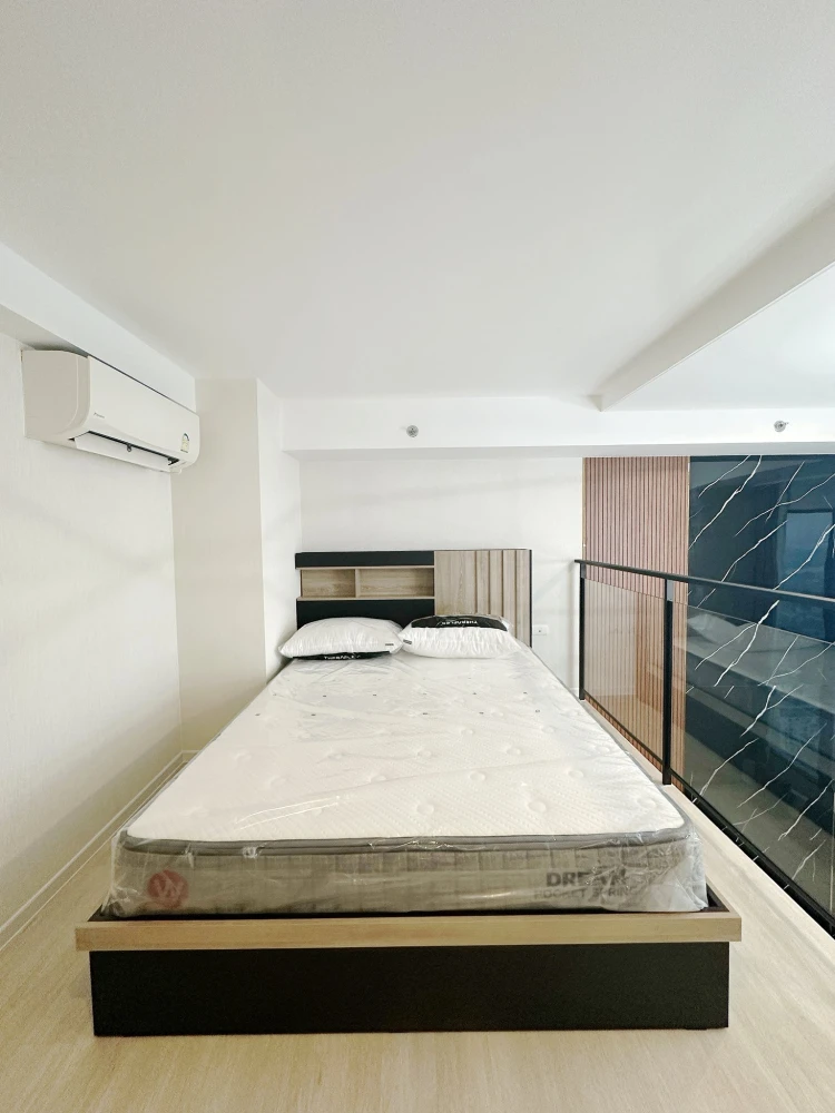 For rent: Siamese Sukhumvit (On Nut), double volume unit with 4.4 meter high ceilings, beautiful view, floor-to-ceiling windows, fully furnished and r