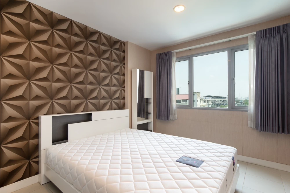 For rent: Silk Place Phaholyothin-Laksi, 7th floor, nice room with high-quality wallpaper, spacious living area. Book now!