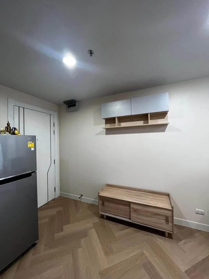 For rent: Silk Place Phahonyothin-Lak Si, spacious room, comfortable, with good furniture, hurry and reserve now.