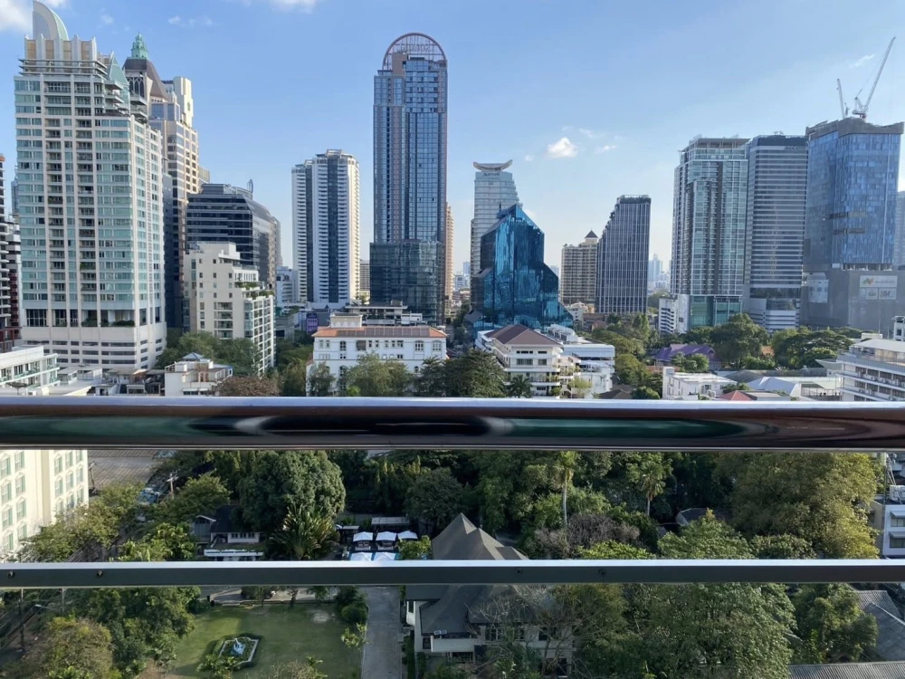For rent Silom Grand Terrace, spacious room, comfortable, high view, fully furnished, electrical appliances ready to book, don't miss out.