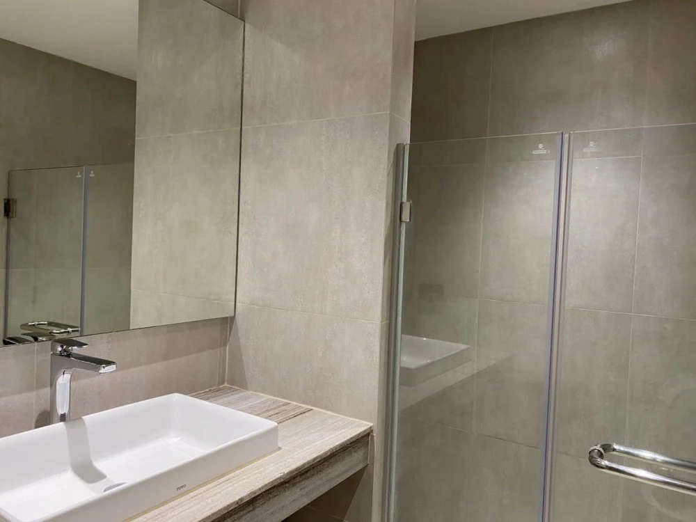 For rent Silom Grand Terrace, spacious room, comfortable, high view, fully furnished, electrical appliances ready to book, don't miss out.