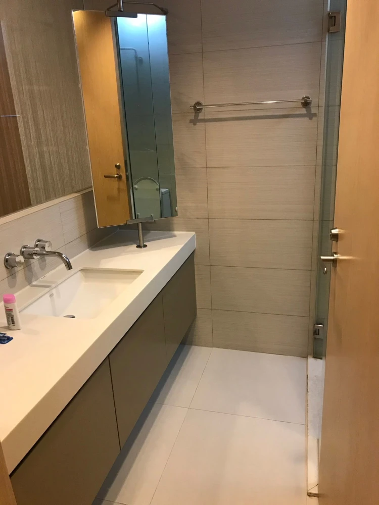 For rent: Siri @ Sukhumvit, 18th floor, fully furnished unit, very livable. Book now! (Hurry!)