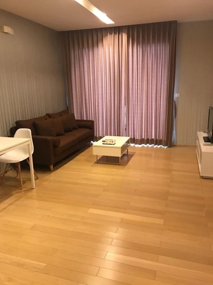 For rent: Siri @ Sukhumvit, 18th floor, fully furnished unit, very livable. Book now! (Hurry!)