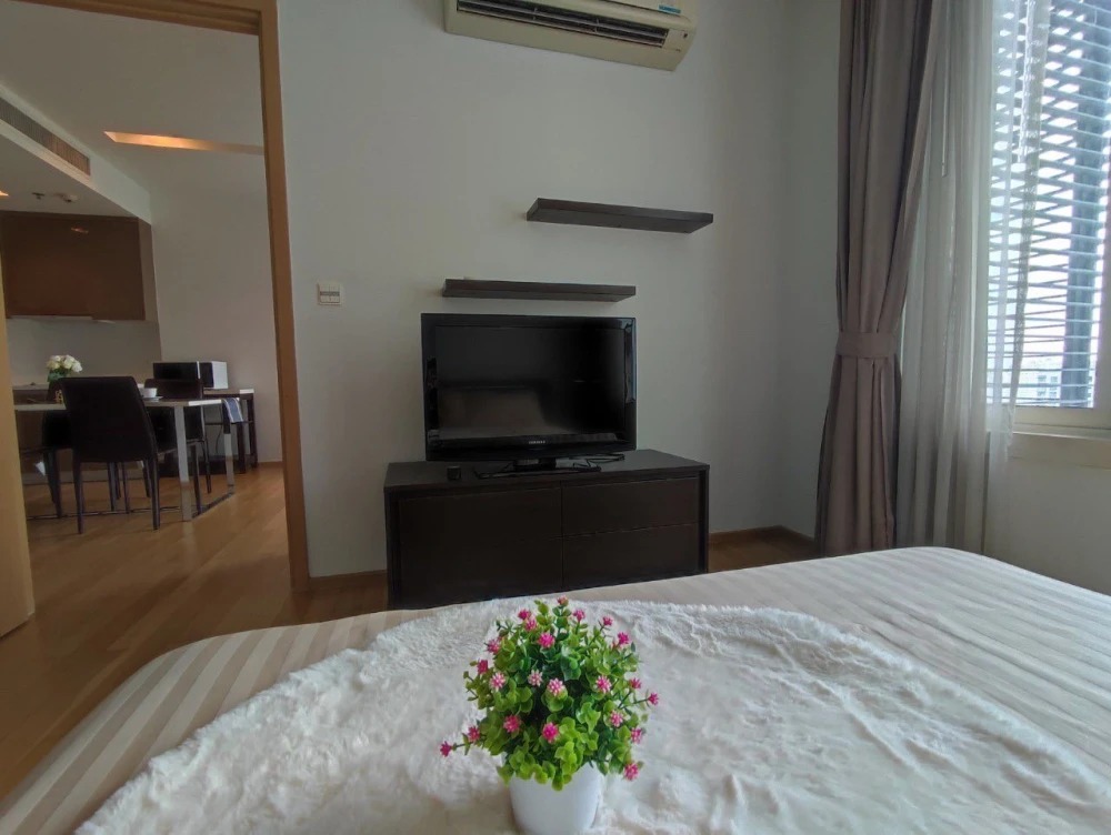 For rent Siri @ Sukhumvit 27th floor, high floor, open view, fully furnished room, nice to live in, book now before you miss out.