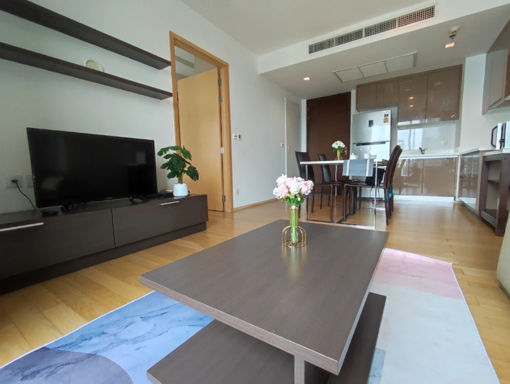 For rent Siri @ Sukhumvit 27th floor, high floor, open view, fully furnished room, nice to live in, book now before you miss out.