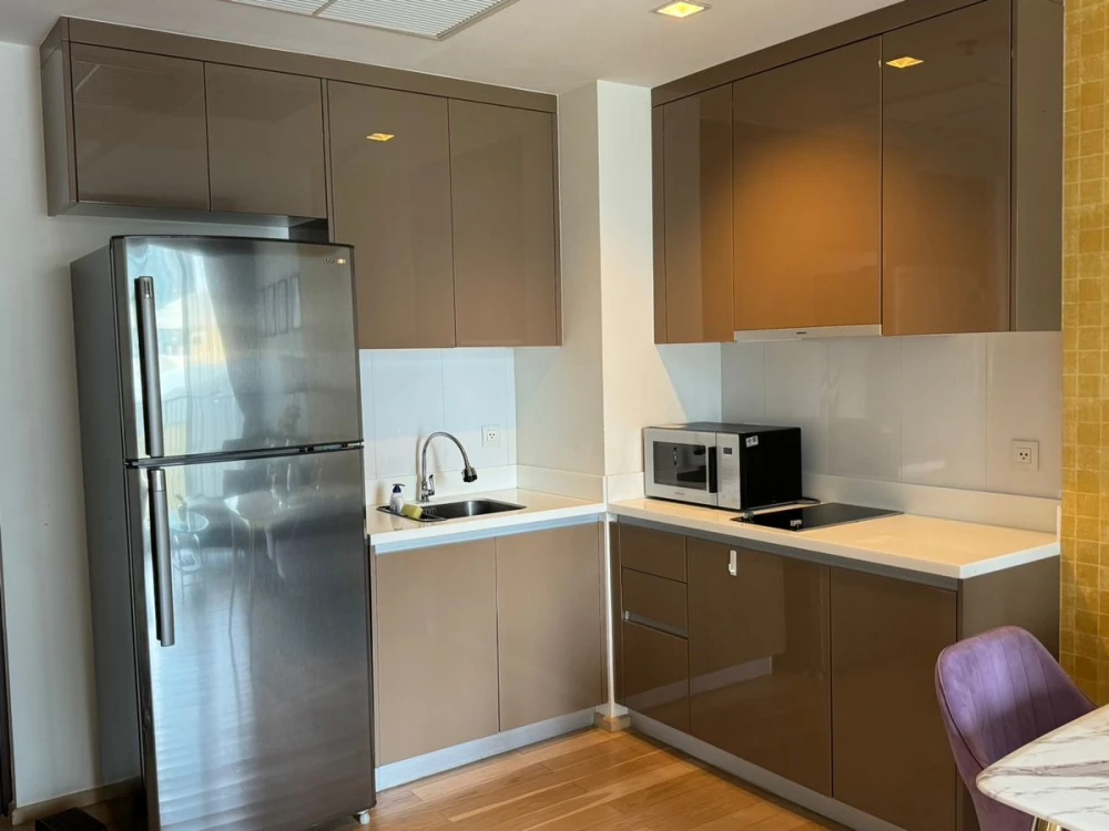 For rent: Siri @ Sukhumvit. Spacious, fully furnished room. Book now! Don't miss out! Act fast!