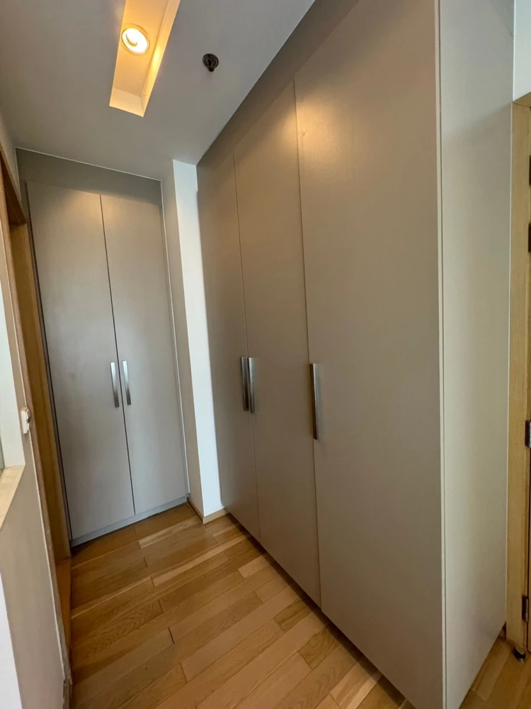 For rent: Siri @ Sukhumvit. Spacious, fully furnished room. Book now! Don't miss out! Act fast!