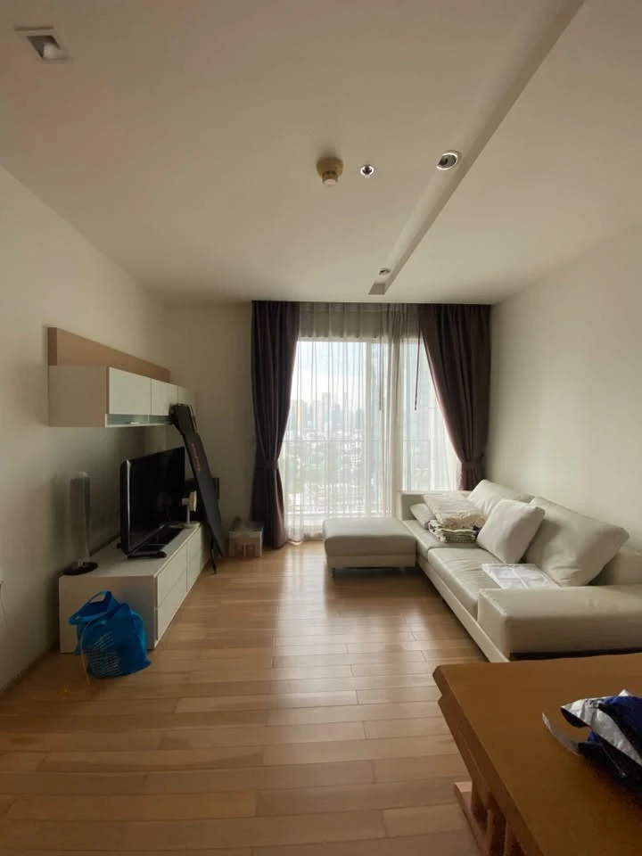 For rent: Siri @ Sukhumvit. Very spacious room with Lumpini Park view, peaceful atmosphere, fully furnished and ready to move in.