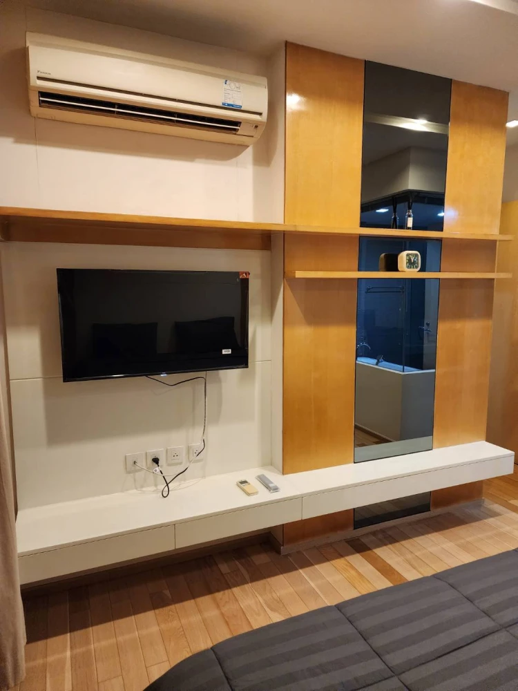 For rent Siri@ Sukhumvit (Siri at Sukhumvit), spacious room, comfortable, suitable for a family, well-built-in room, full of amenities, book now, don'