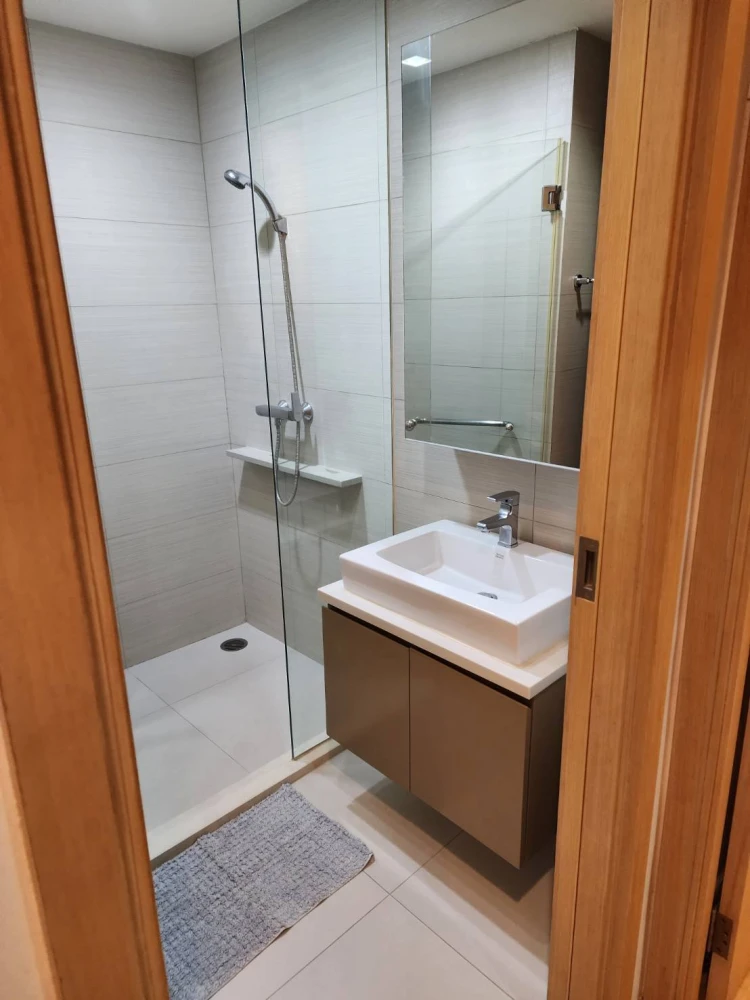 For rent Siri@ Sukhumvit (Siri at Sukhumvit), spacious room, comfortable, suitable for a family, well-built-in room, full of amenities, book now, don'