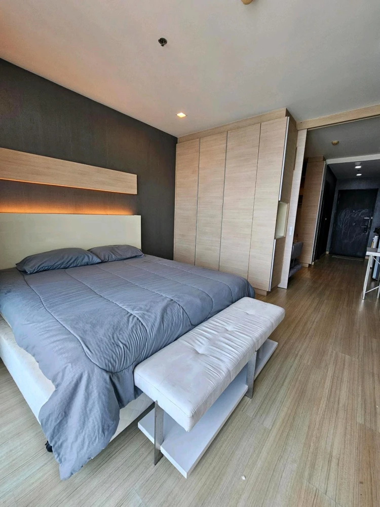 For rent: Sky Walk & Weltz Residence, 39th floor, great view, fully furnished. Book now!