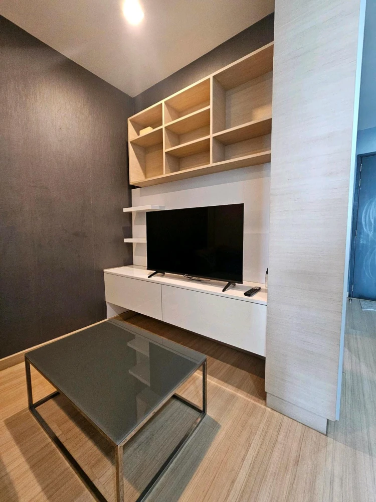 For rent: Sky Walk & Weltz Residence, 39th floor, great view, fully furnished. Book now!