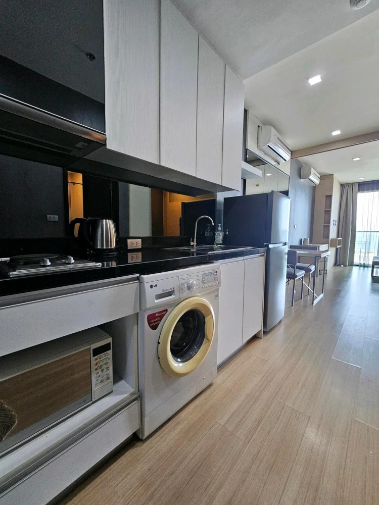 For rent: Sky Walk & Weltz Residence, 39th floor, great view, fully furnished. Book now!