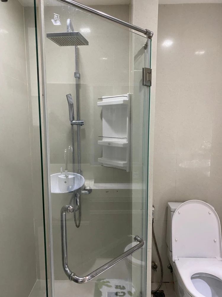 Sky Walk & Weltz Residence for rent. Spacious and comfortable rooms, fully furnished. Book now!