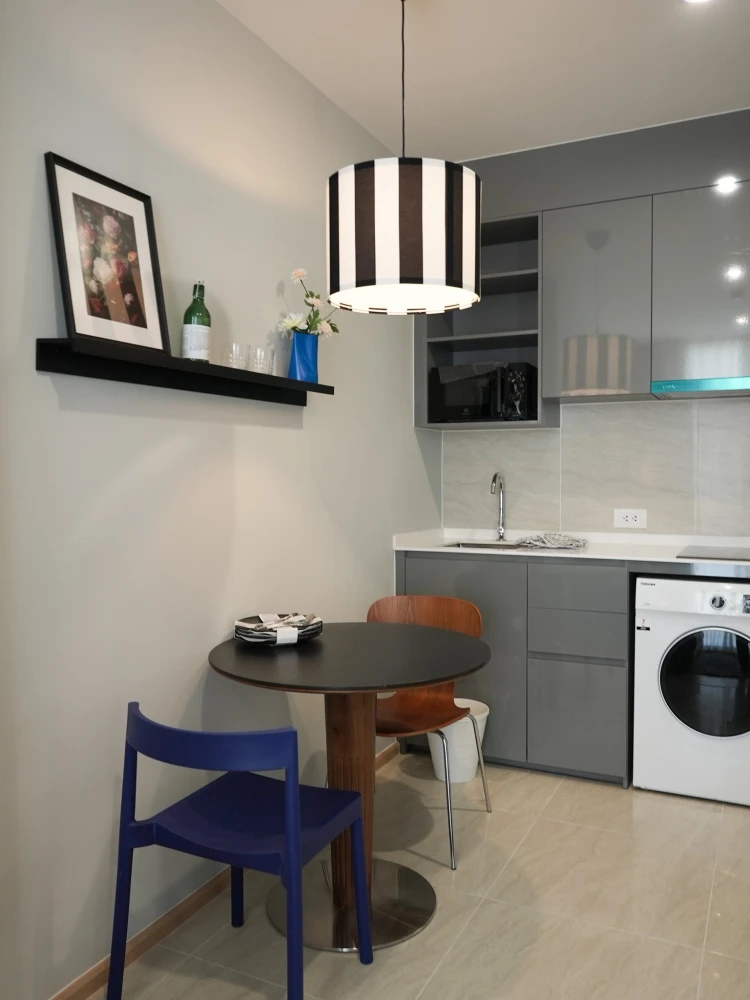 For rent: SKYRISE Avenue Sukhumvit 64, high floor, fully furnished, very livable. Book now!