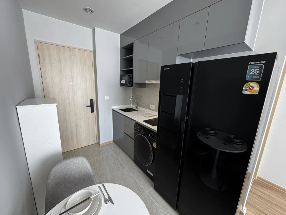 For rent: SKYRISE Avenue Sukhumvit 64. Spacious room with ample usable space, great location, beautiful unblocked view. Book now!