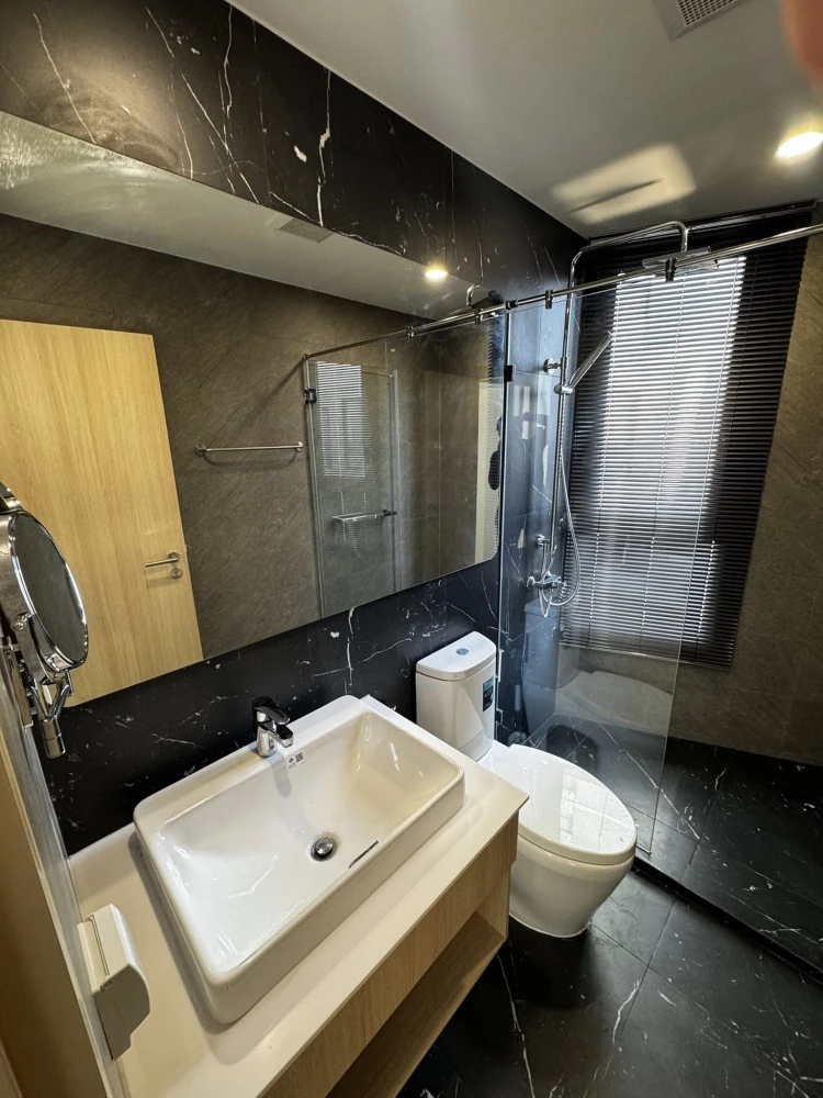 For rent: SKYRISE Avenue Sukhumvit 64. Spacious room with ample usable space, great location, beautiful unblocked view. Book now!