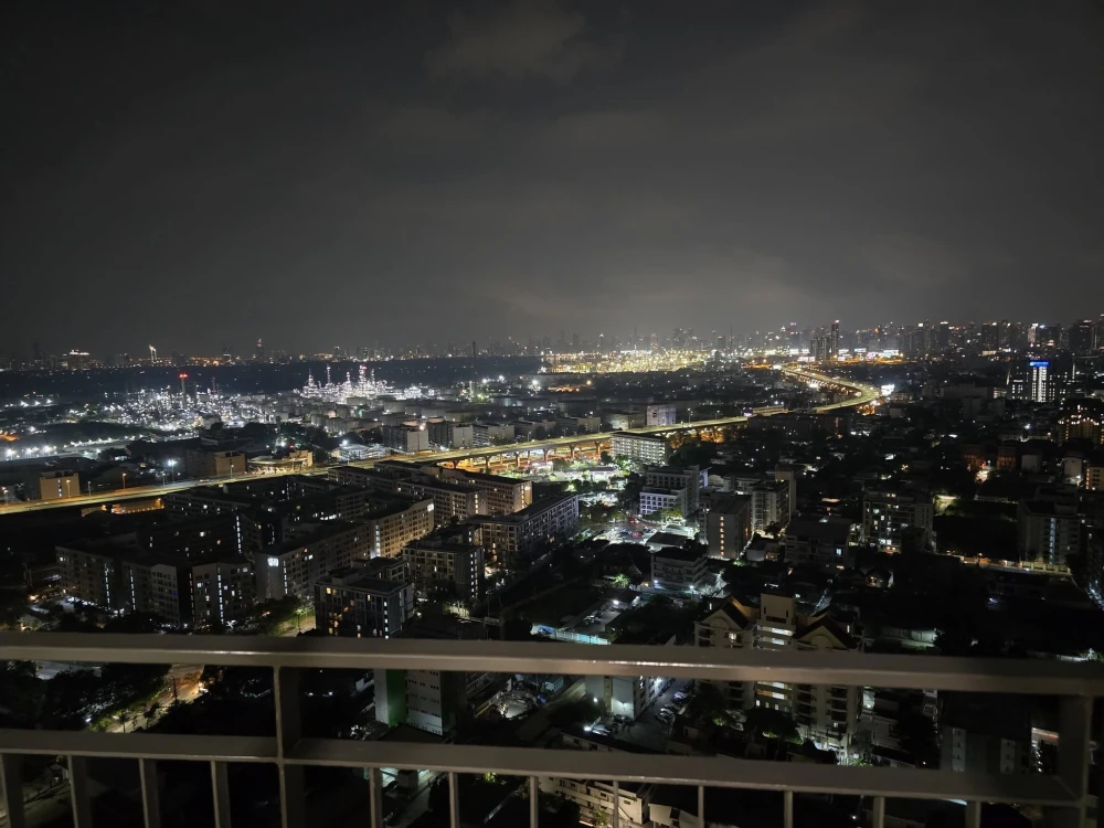 For rent: Skyrise Avenue Sukhumvit 64. Very high floor unit with stunning city views and gorgeous built-in furnishings. Don't miss out!