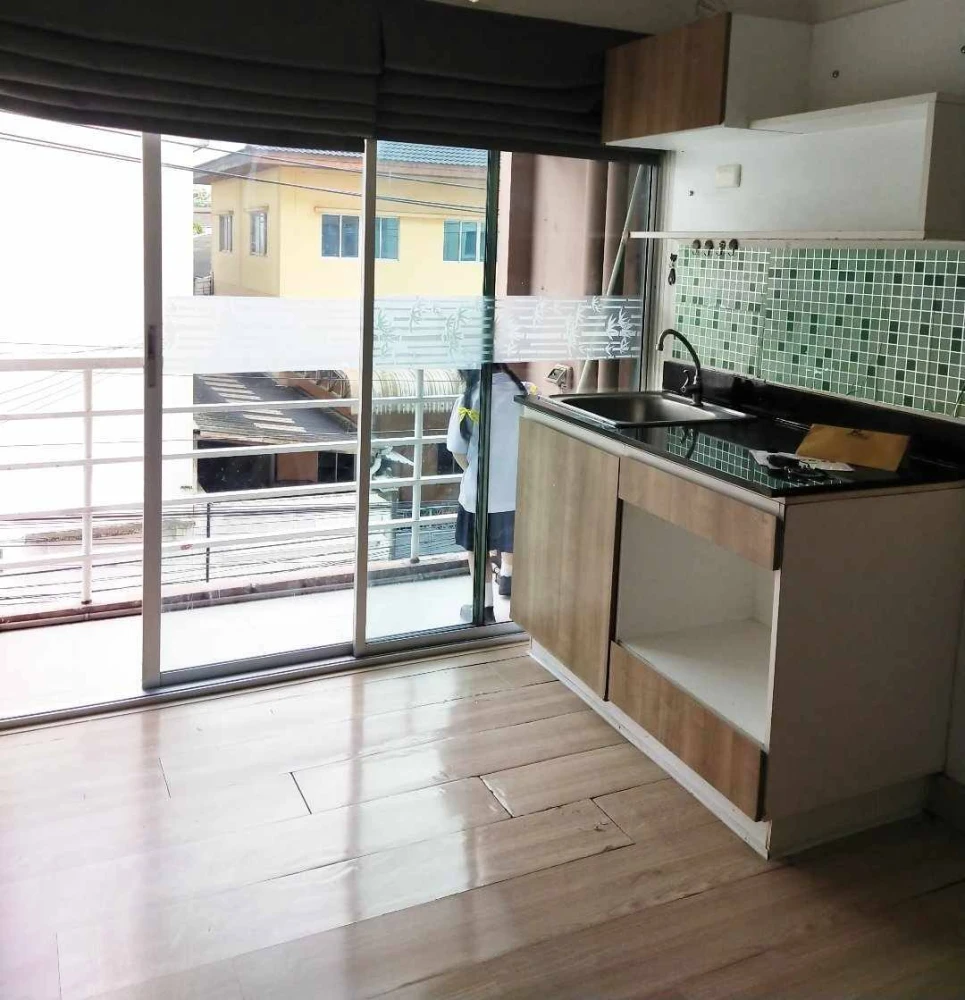 For rent: Smart Condo Rama 2, 1 bedroom, 1 bathroom, good location, beautiful open view, book now.
