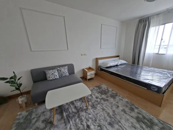 For rent: Smart Condo Rama 2, a nice room, comes with furniture and washing machine at a great price. Don't miss it.