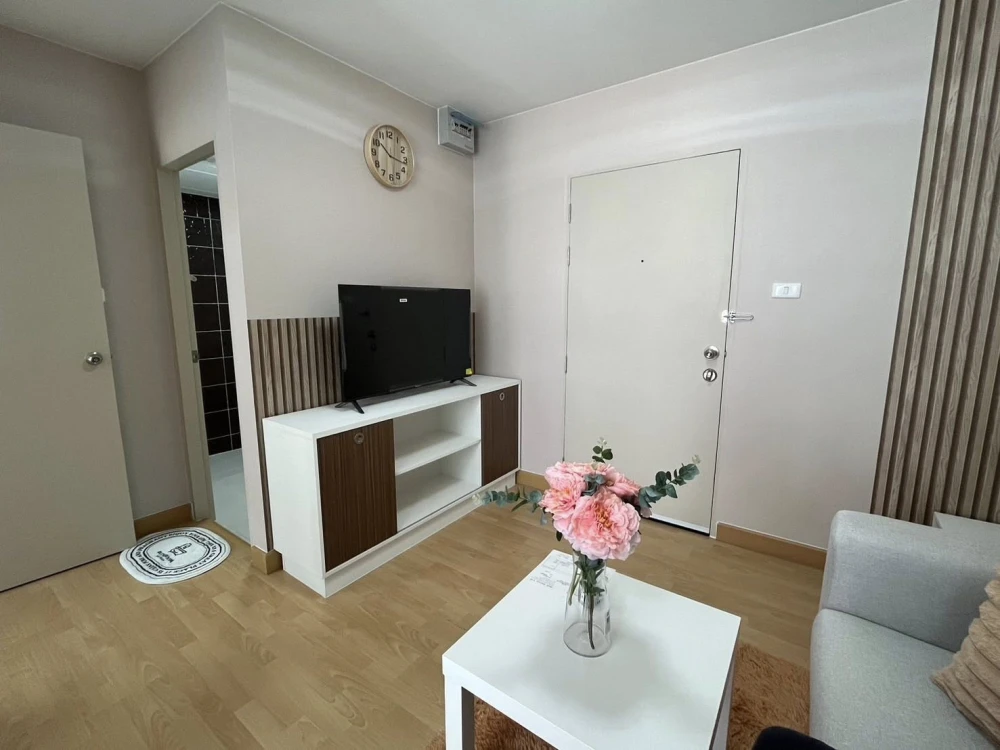 Smart Condo Rama 2 for rent. Beautifully decorated and fully furnished. Just bring your suitcase and move in!