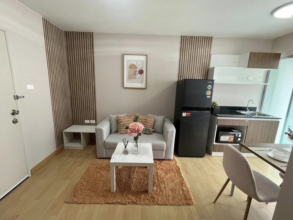 Smart Condo Rama 2 for rent. Beautifully decorated and fully furnished. Just bring your suitcase and move in!
