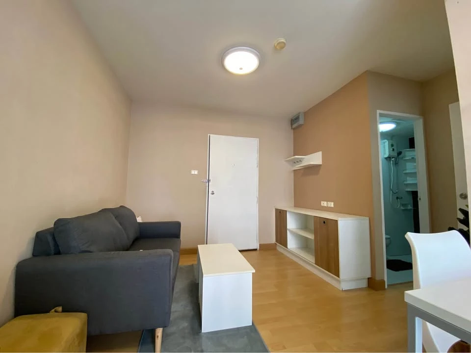 For rent, SMART CONDO Rama 2, Building G, 4th floor, minimal style decorated room, beautiful, clean, very inviting. If interested, book now.