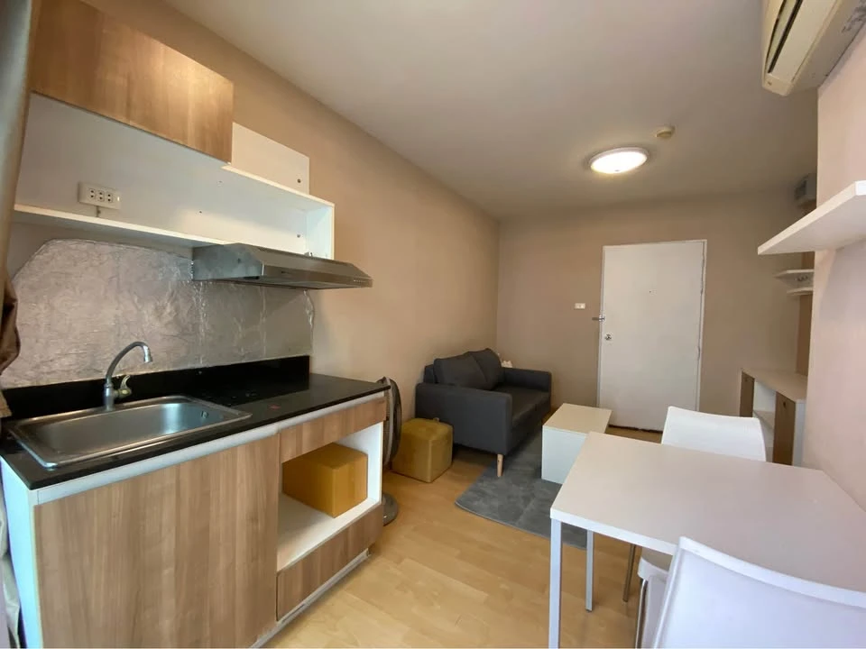 For rent, SMART CONDO Rama 2, Building G, 4th floor, minimal style decorated room, beautiful, clean, very inviting. If interested, book now.