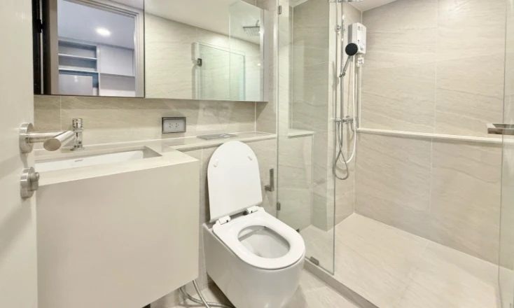 For Rent: So Origin Kaset Interchange, 10th Floor. Fully furnished. Book now.