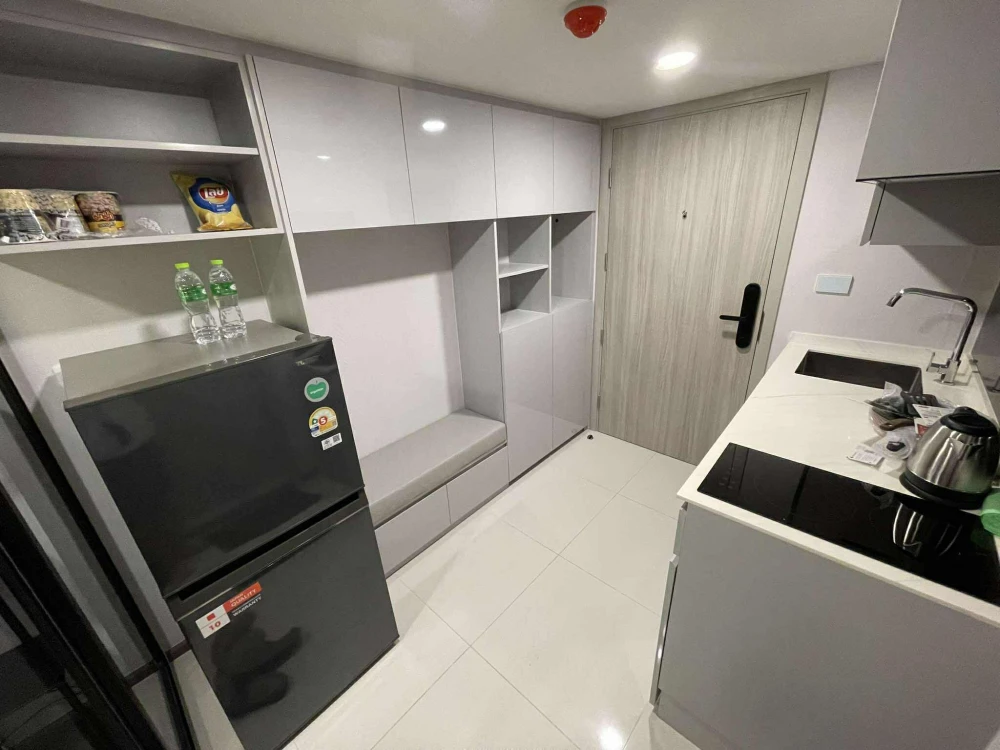 For rent SO Origin Kaset Interchange Duplex room 37 sq m., two floors, high ceiling, view of Kasetsart University, hurry up and grab it.