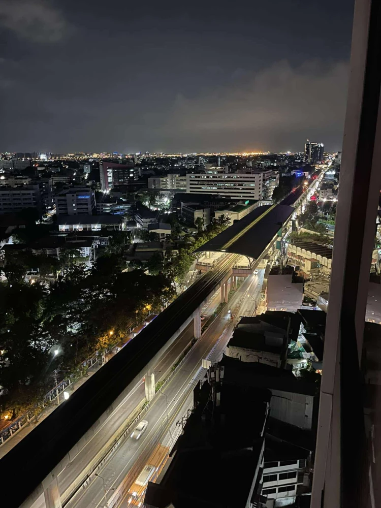 For rent SO Origin Kaset Interchange Duplex room 37 sq m., two floors, high ceiling, view of Kasetsart University, hurry up and grab it.