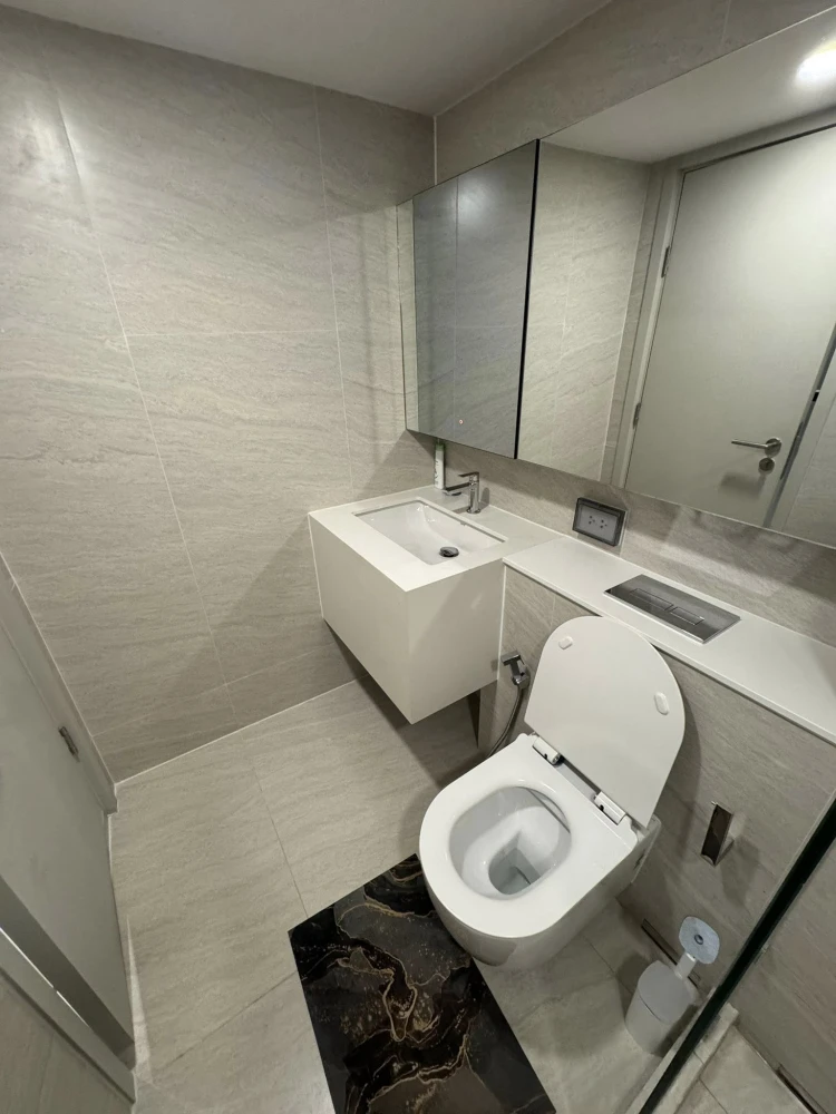 For rent: So Origin Kaset Interchange, a cozy room with high ceilings, airy and spacious, fully furnished. Don't miss out on this great deal!