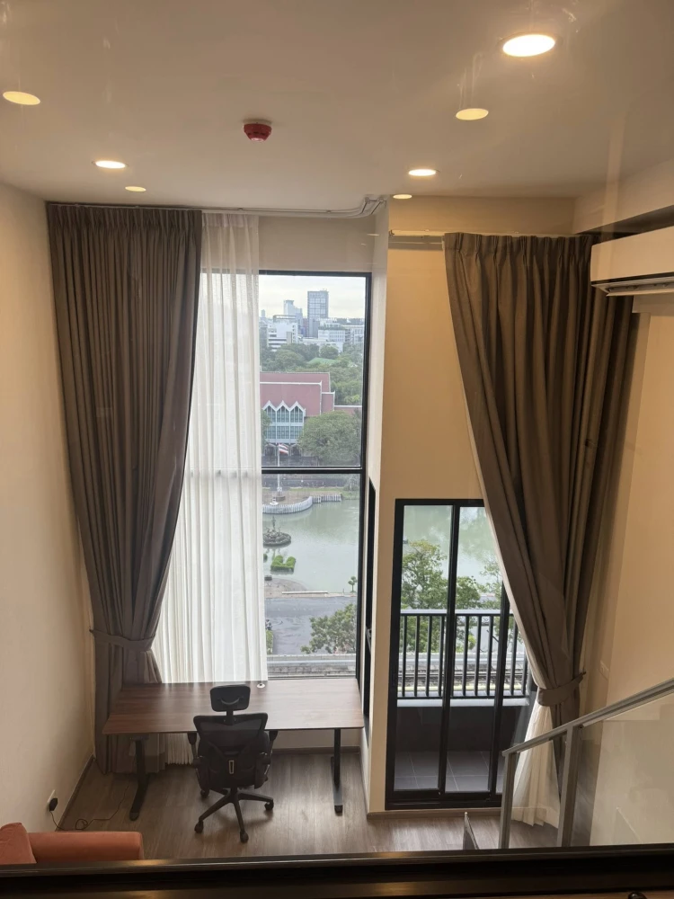 For rent: So Origin Kaset Interchange, a cozy room with high ceilings, airy and spacious, fully furnished. Don't miss out on this great deal!