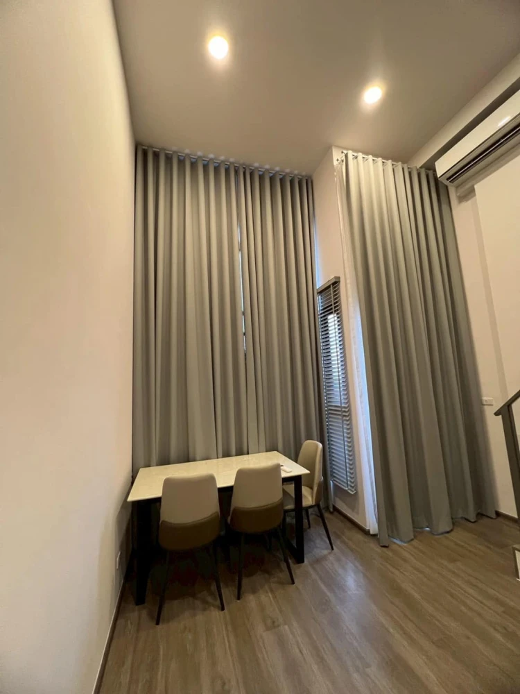 For rent: So Origin Kaset Interchange, a comfortable room, high ceiling, airy, fully furnished, don't miss it.