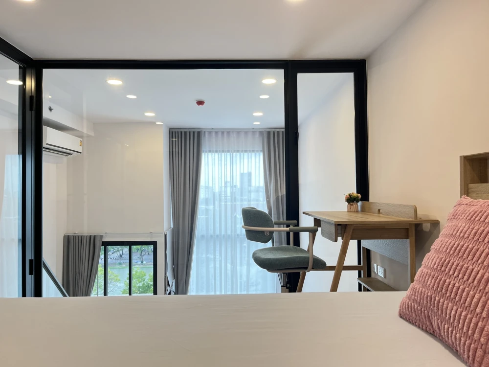 For rent: SO Origin Kaset Interchange. Ready-to-move-in room. Fully furnished. Just bring your own luggage and move in. Hurry and reserve now!!!