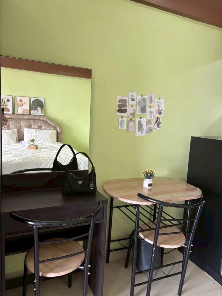 Sombat Pattaya Condotel for rent, spacious room with plenty of usable space, decorated in a theme, fully furnished, hurry and reserve now!