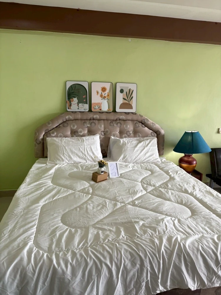 Sombat Pattaya Condotel for rent, spacious room with plenty of usable space, decorated in a theme, fully furnished, hurry and reserve now!