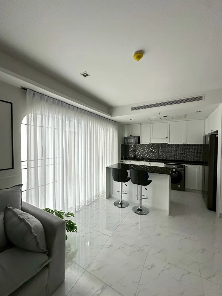 For rent: Star View, 2 bedrooms, 2 bathrooms, spacious living area, coordinated interior design. Move-in ready!